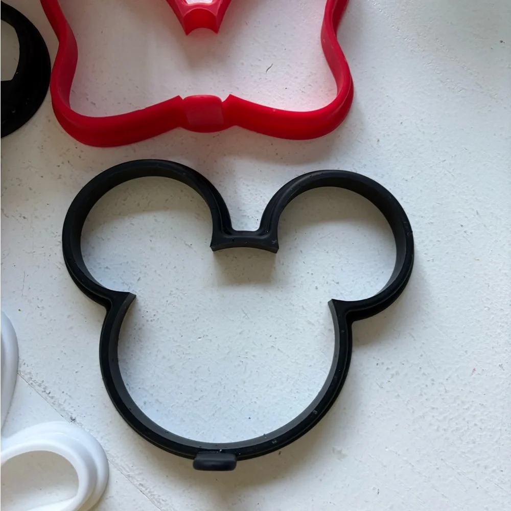 Williams Sonoma Blue Silicone Pancake Molds